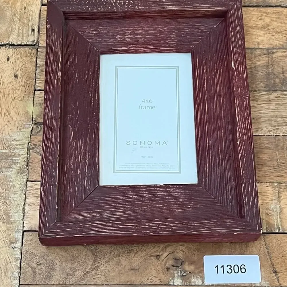 Sonoma Lifestyle Distressed Red Wood Picture Frame 4 x 6 in Rustic